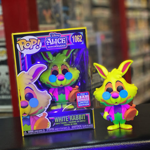 POP! Disney Alice In Wonderland White Rabbit Blacklight 2021 Funkon Exclusive *Limit 1 Per Customer*