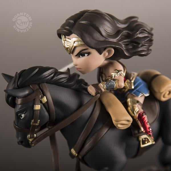 Quantum Mechanix Q-Fig Max DC Comics Wonder Woman "Rides Into Battle" Vinyl Figure